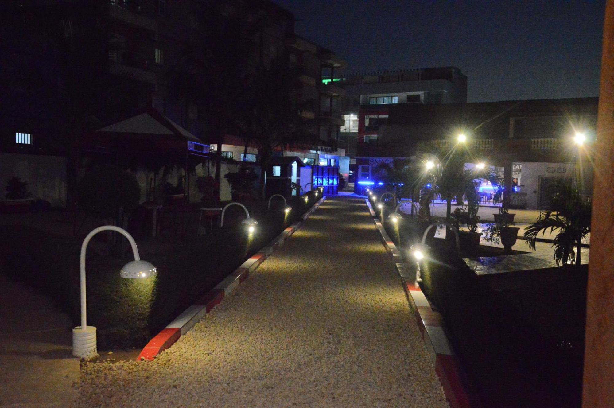 Hotel Takana Ngaparou エクステリア 写真